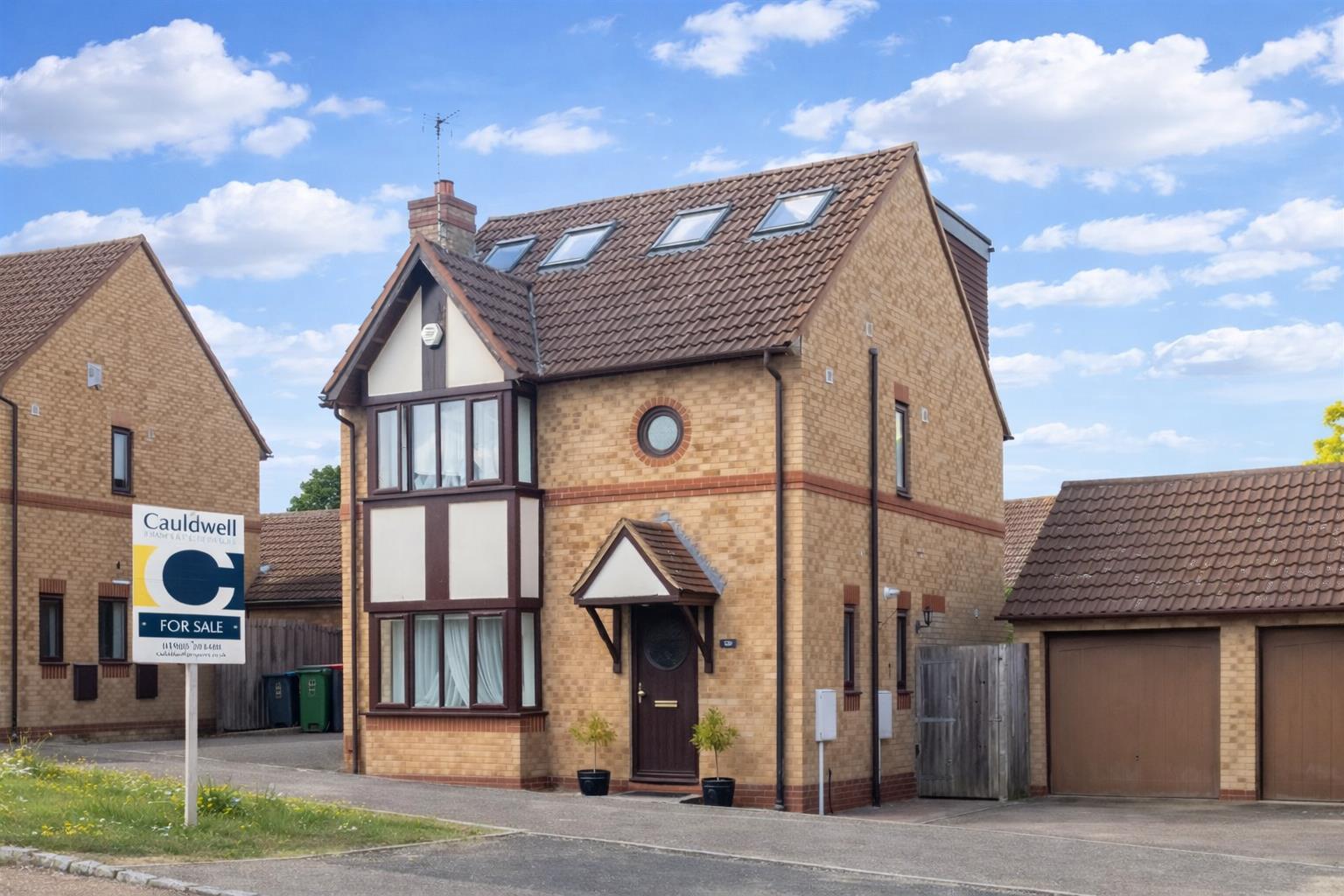 5 bed property in Crowborough Lane, Milton Keynes